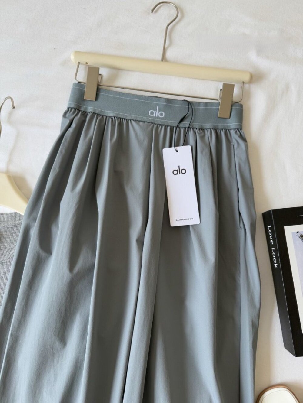 NWT ALO Yoga Suit Up Trouser Steel Grey (Regular)😍 - Picture 2 of 8